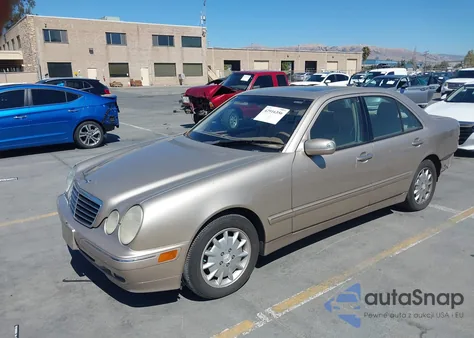 2000 Mercedes-Benz E 320 из США, поврежденный, VIN WDBJF65J5YB062631